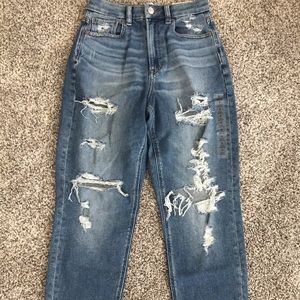 American Eagle CURVY Mom Jeans